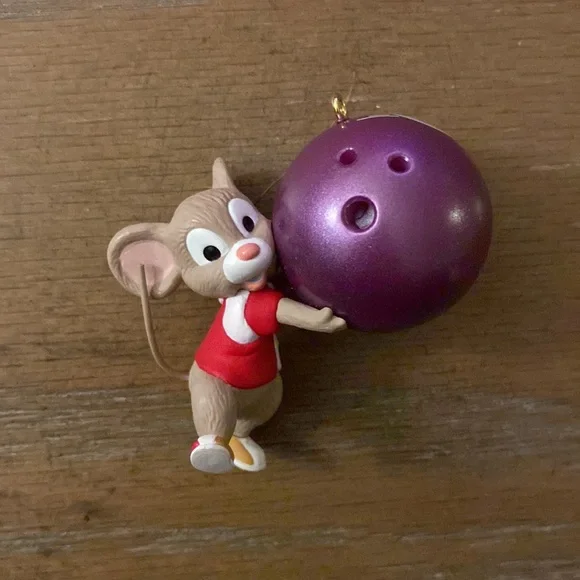 1996 Hallmark Keepsake Vintage "Bowl 'Em Over" Mouse Ornament - Picture 2 of 14